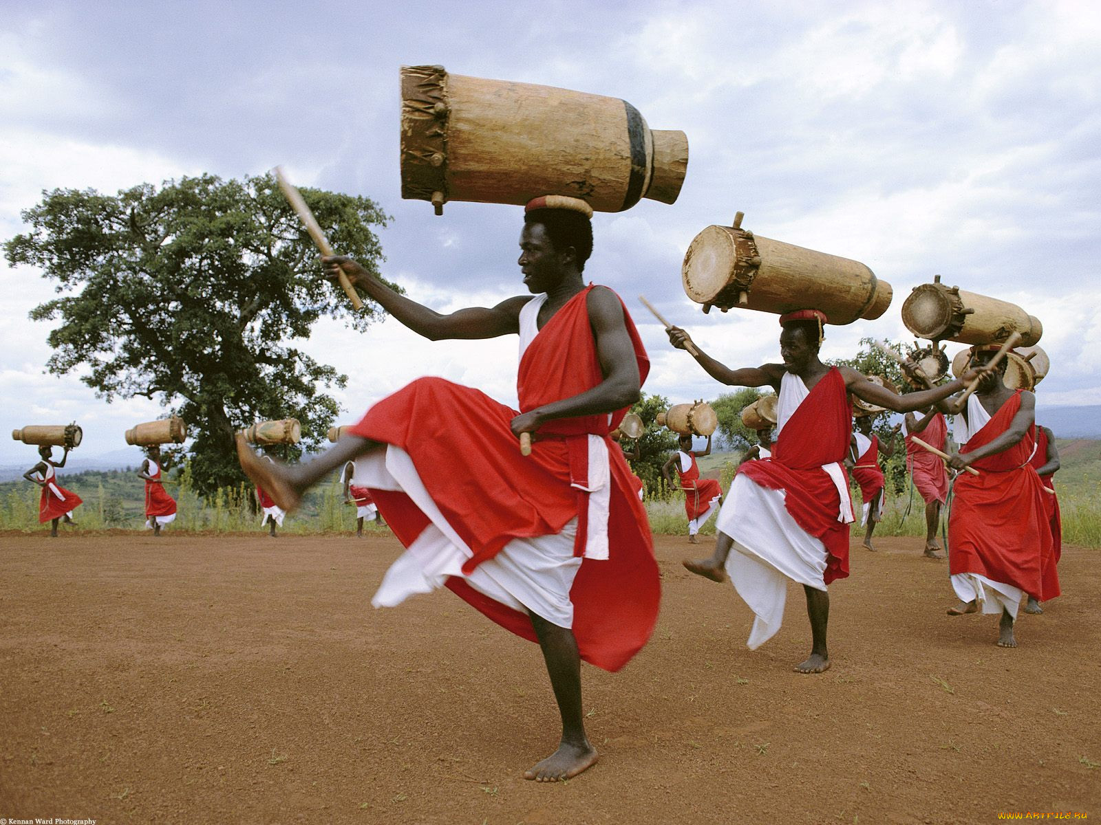 gitaga, drummers, highlands, of, burundi, africa, , 